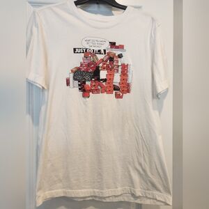 Nike Sneaker tshirt